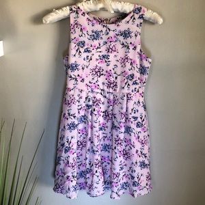 Girls pink dress size S ( 8-10 years old)